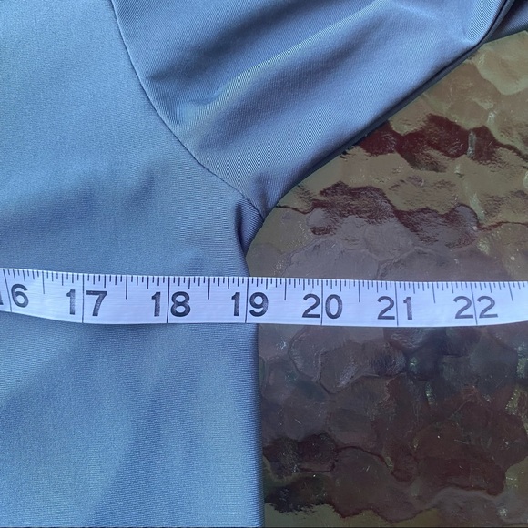 O'Neill Gray Short Sleeve Rash Guard - Picture 6 of 7